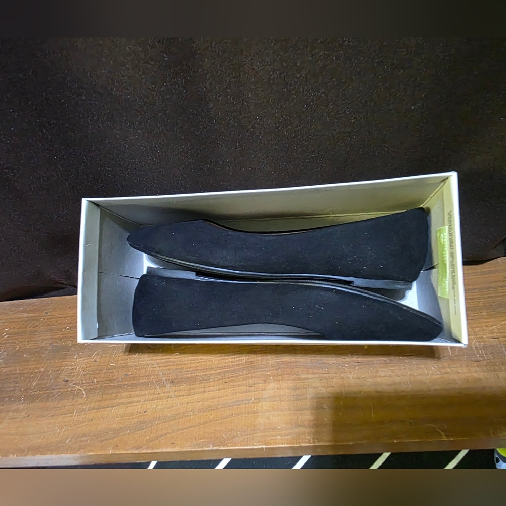 Elegant Black Women's Flats